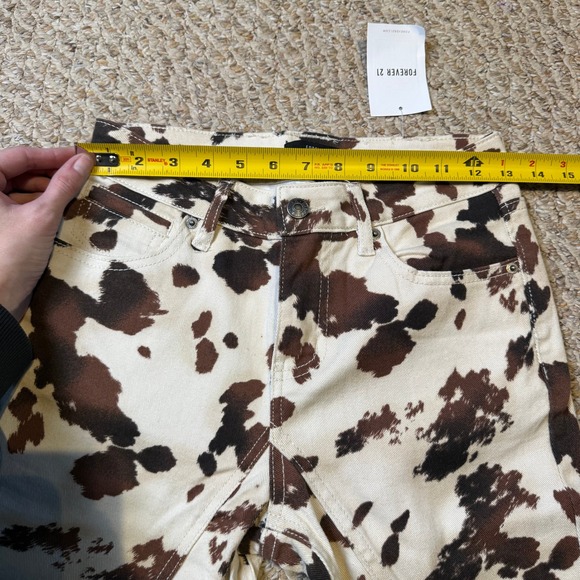 NWT Forever 21 Cow Print Flare Jeans Denim Pants Women Size 27 Brown Cream - Picture 6 of 10
